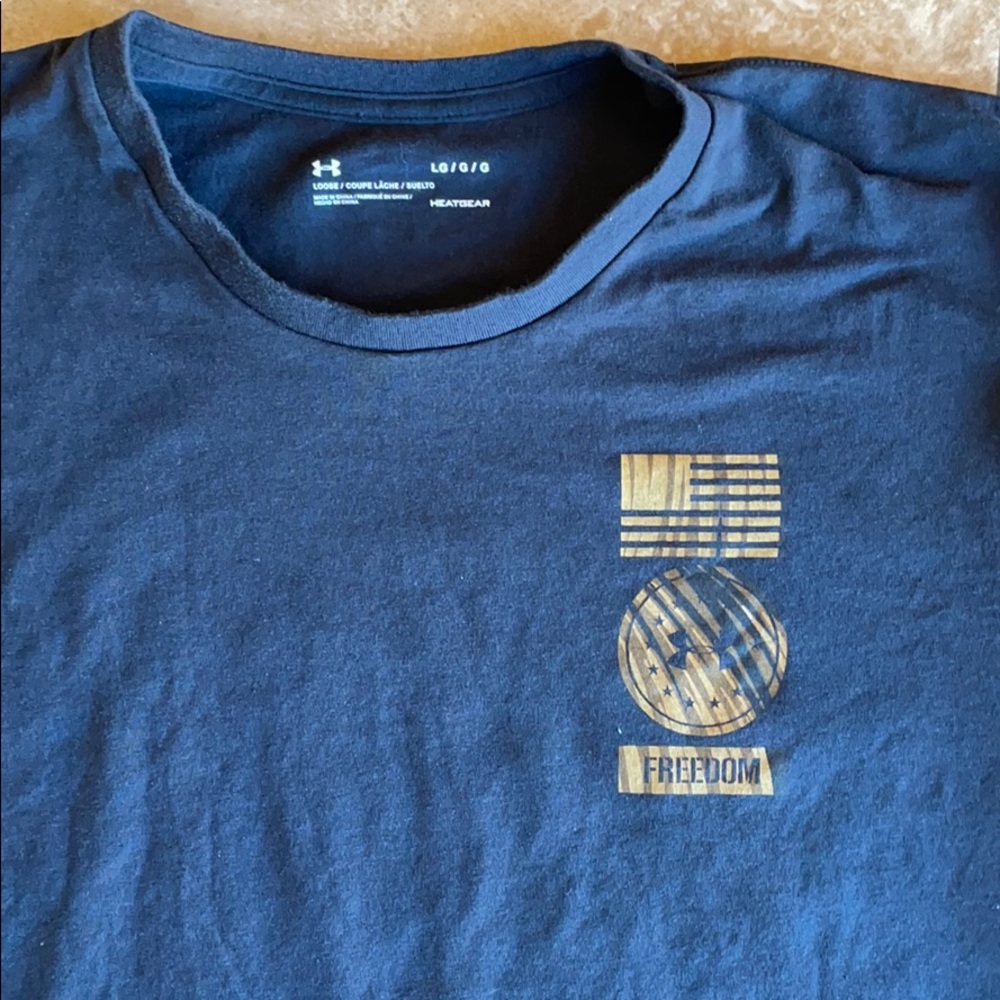 Men’s Under Armour Shirt